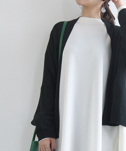 and it_(アンドイット)の「レーヨンニットトッパーカーディガン(カーディガン/ボレロ・レディース・サックスブルー/アイボリー/ロイヤルブルー/ブラック・M-L)」の18枚目の写真