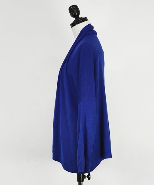 and it_(アンドイット)の「レーヨンニットトッパーカーディガン(カーディガン/ボレロ・レディース・サックスブルー/アイボリー/ロイヤルブルー/ブラック・M-L)」の20枚目の写真