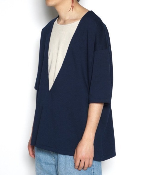 乱痴気（ランチキ）の「V NECK（Tシャツ/カットソー・メンズ・スミクロ/ベージュ系その他/ネイビー・FREE）」の3枚目の写真