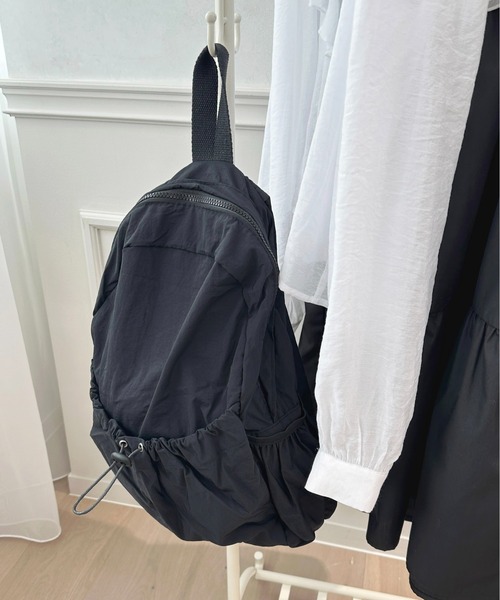 apres jour(アプレジュール)の「【apres jour×ARIAZ】ポケットバッグパック(バックパック/リュック・レディース・ブラック/アイボリー・FREE)」の9枚目の写真