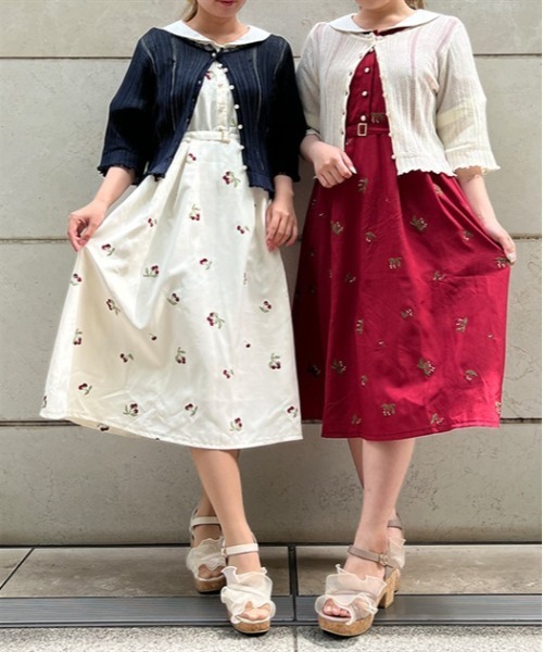 axes femme（アクシーズファム）の「さくらんぼ刺繍ワンピース（ワンピース・レディース・レッド/キナリ/ネイビー・FREE）」の4枚目の写真