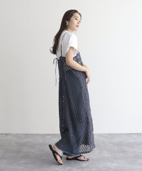 fredy emue（フレディエミュ）の「レース切替キャミワンピース（ワンピース・レディース・チャコールグレー/アイボリー・38）」の12枚目の写真