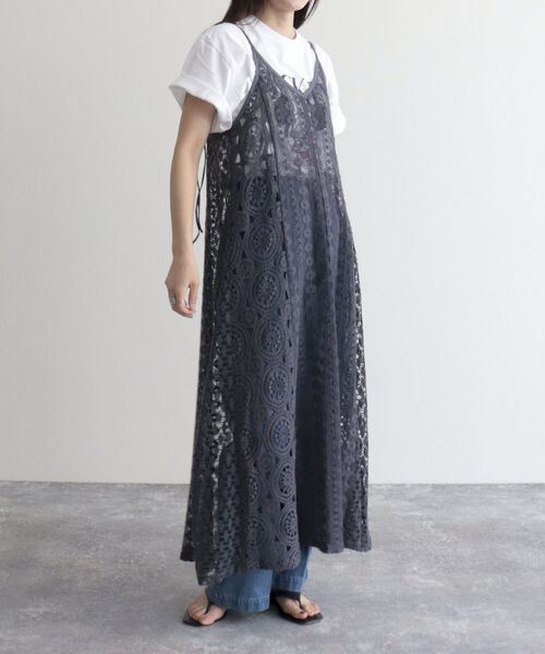 fredy emue（フレディエミュ）の「レース切替キャミワンピース（ワンピース・レディース・チャコールグレー/アイボリー・38）」の16枚目の写真