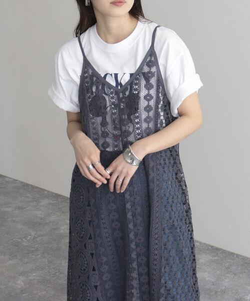 fredy emue（フレディエミュ）の「レース切替キャミワンピース（ワンピース・レディース・チャコールグレー/アイボリー・38）」の9枚目の写真