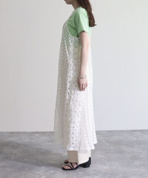 fredy emue（フレディエミュ）の「レース切替キャミワンピース（ワンピース・レディース・チャコールグレー/アイボリー・38）」の6枚目の写真