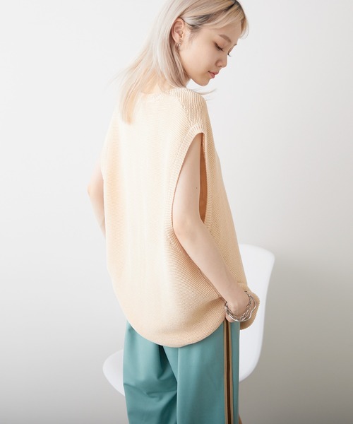 WHIMSIC（ウィムジック）の「【UNISEX】ストローヤーンVネック