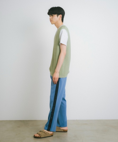 WHIMSIC【UNISEX】ストローヤーンVネックニットベスト WHIMSIC（ウィムジック）の「【UNISEX】ストローヤーンVネック