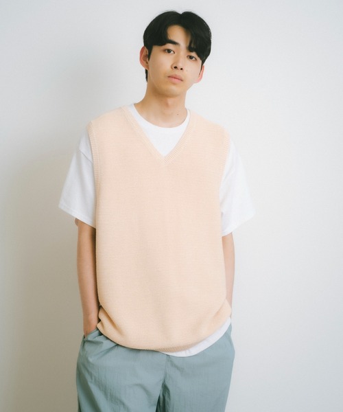 WHIMSIC【UNISEX】ストローヤーンVネックニットベスト WHIMSIC（ウィムジック）の「【UNISEX】ストローヤーンVネック