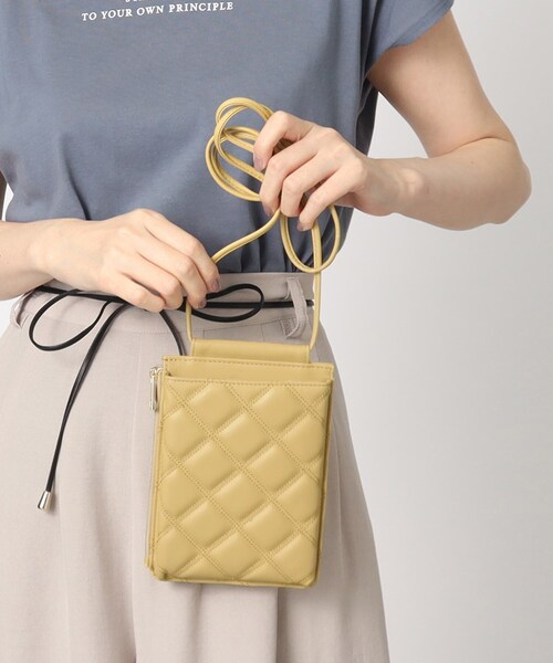 grove（グローブ）の「◆ダブルキルトマルチショルダー（ショルダーバッグ・レディース・ブラック/ゴールド/アイボリー/レモンイエロー・00）」の4枚目の写真