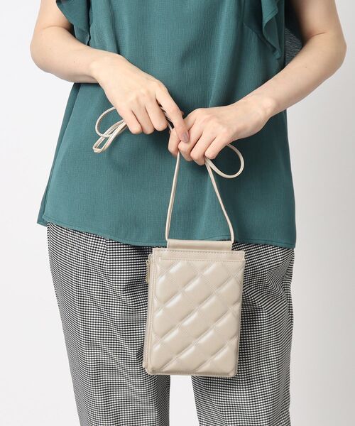 grove（グローブ）の「◆ダブルキルトマルチショルダー（ショルダーバッグ・レディース・ブラック/ゴールド/アイボリー/レモンイエロー・00）」の15枚目の写真