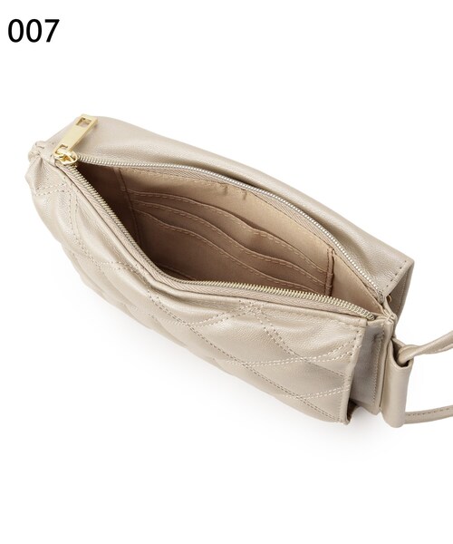 grove（グローブ）の「◆ダブルキルトマルチショルダー（ショルダーバッグ・レディース・ブラック/ゴールド/アイボリー/レモンイエロー・00）」の14枚目の写真