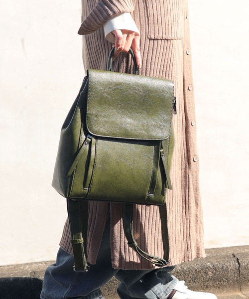 Urban Outfitters☆ ヴィーガンレザー・ショルダーバッグ Cactus Vegan Leather Shoulder Mini Bag – Aww