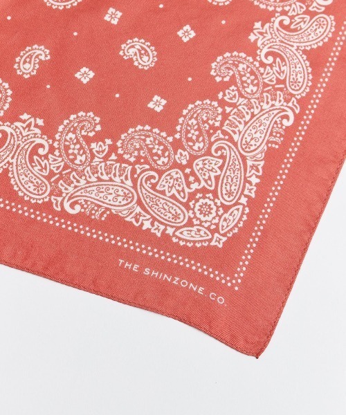 THE SHINZONE(ザ シンゾーン)の「BANDANA SCARF(バンダナ/スカーフ・レディース・レッド/ネイビー・FREE)」の7枚目の写真