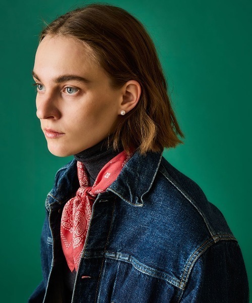 THE SHINZONE(ザ シンゾーン)の「BANDANA SCARF(バンダナ/スカーフ・レディース・レッド/ネイビー・FREE)」の3枚目の写真
