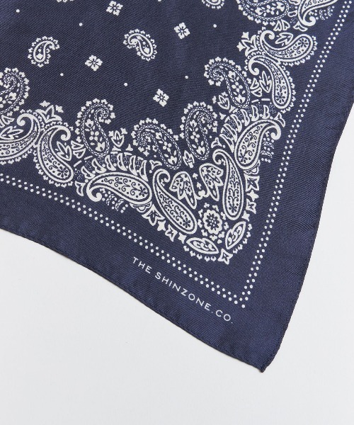 THE SHINZONE(ザ シンゾーン)の「BANDANA SCARF(バンダナ/スカーフ・レディース・レッド/ネイビー・FREE)」の8枚目の写真