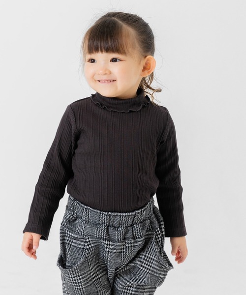 chil2（チルツー）の「ランダムテレコ ハイネックTシャツ（Tシャツ/カットソー・キッズ・ベージュ/ミント/ラベンダー/チャコールグレー/クリーム/ピンク・90cm/110cm/120cm/80ｃｍ/140cm/100cm/130cm）」の2枚目の写真