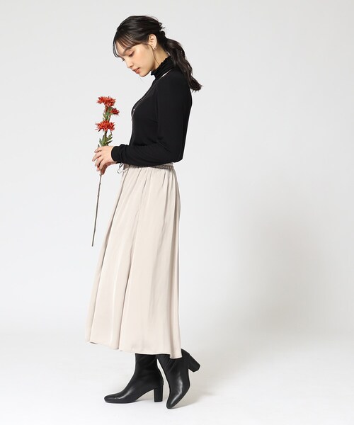 DRESKIP（ドレスキップ）の「◆楽してきれい見えが叶う！ サテンフレア ワイドスカーチョ（その他パンツ・レディース・チャコールグレー/ライトグレー/ブラック系/ベージュ系その他/グリーン・02/03）」の16枚目の写真