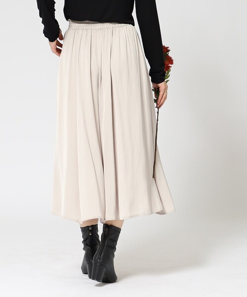 DRESKIP（ドレスキップ）の「◆楽してきれい見えが叶う！ サテンフレア ワイドスカーチョ（その他パンツ・レディース・チャコールグレー/ライトグレー/ブラック系/ベージュ系その他/グリーン・02/03）」の22枚目の写真