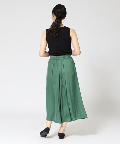 DRESKIP（ドレスキップ）の「◆楽してきれい見えが叶う！ サテンフレア ワイドスカーチョ（その他パンツ・レディース・チャコールグレー/ライトグレー/ブラック系/ベージュ系その他/グリーン・02/03）」の8枚目の写真