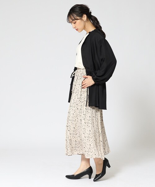 DRESKIP（ドレスキップ）の「◆楽してきれい見えが叶う！ サテンフレア ワイドスカーチョ（その他パンツ・レディース・チャコールグレー/ライトグレー/ブラック系/ベージュ系その他/グリーン・02/03）」の14枚目の写真