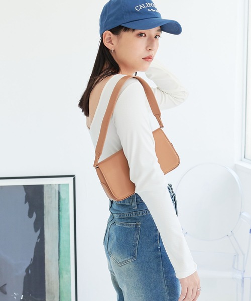 ECRIRE（エクリール）の「バックオープン ロングスリーブカットソー（Tシャツ/カットソー・レディース・アイボリー/ブラック・M）」の6枚目の写真