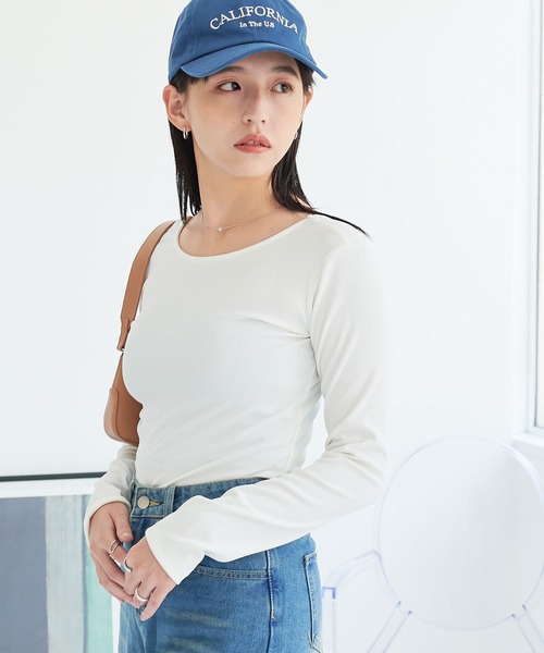 ECRIRE（エクリール）の「バックオープン ロングスリーブカットソー（Tシャツ/カットソー・レディース・アイボリー/ブラック・M）」の7枚目の写真