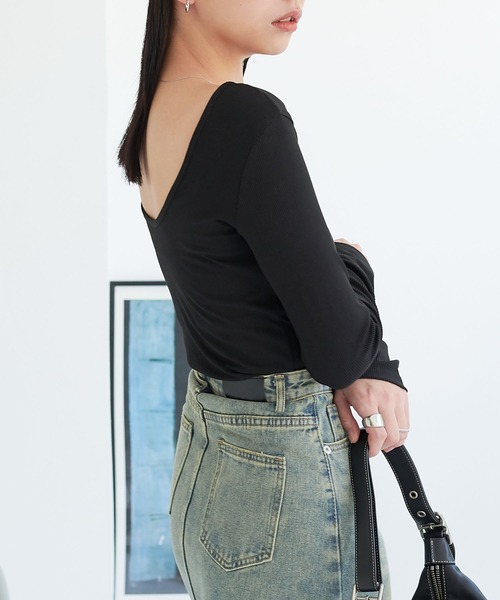 ECRIRE（エクリール）の「バックオープン ロングスリーブカットソー（Tシャツ/カットソー・レディース・アイボリー/ブラック・M）」の14枚目の写真