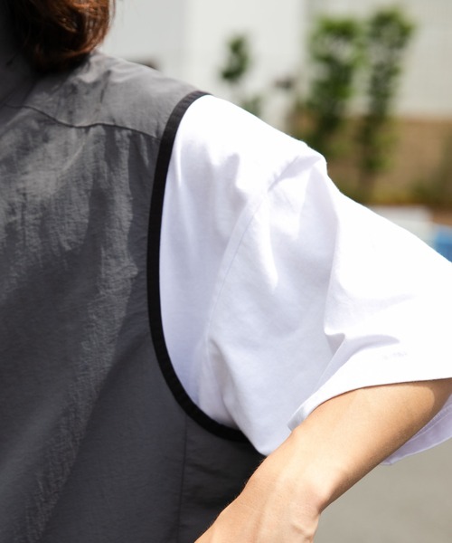 WEGO（ウィゴー）の「WEGO/【セットアップ対応】ナイロントラックベスト（ベスト・メンズ・ブラック/ダークグレー・FREE）」の6枚目の写真