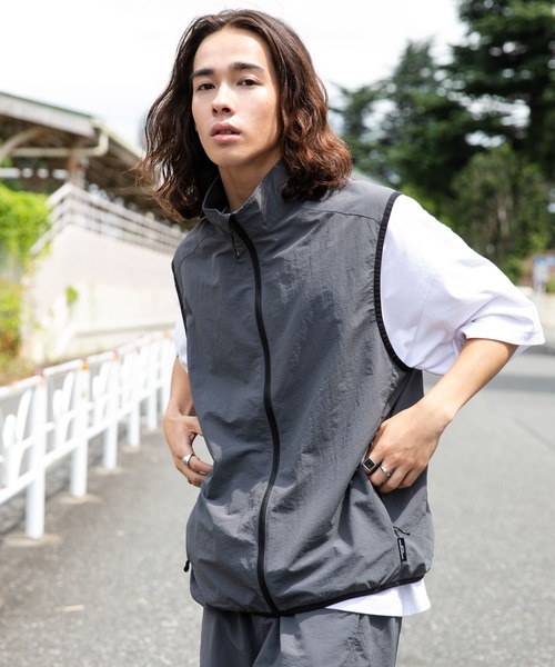 WEGO（ウィゴー）の「WEGO/【セットアップ対応】ナイロントラックベスト（ベスト・メンズ・ブラック/ダークグレー・FREE）」の13枚目の写真