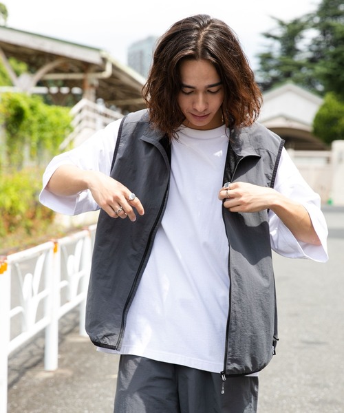 WEGO（ウィゴー）の「WEGO/【セットアップ対応】ナイロントラックベスト（ベスト・メンズ・ブラック/ダークグレー・FREE）」の14枚目の写真