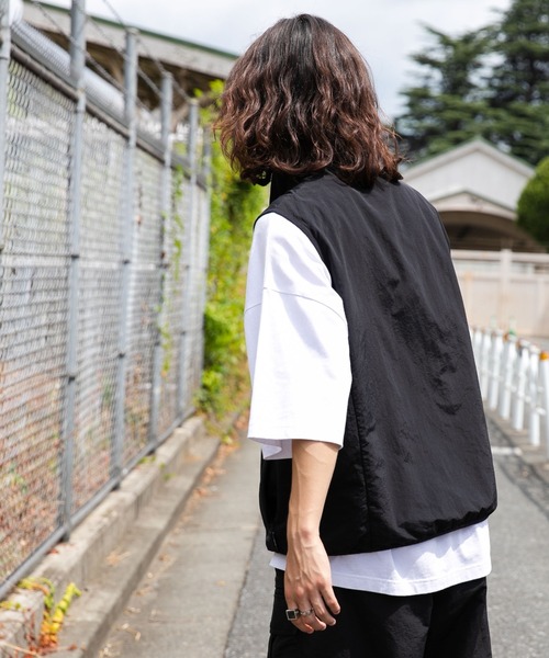 WEGO（ウィゴー）の「WEGO/【セットアップ対応】ナイロントラックベスト（ベスト・メンズ・ブラック/ダークグレー・FREE）」の10枚目の写真