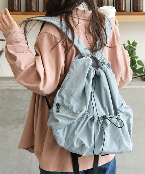 DAY CLOSET（デイ クローゼット）の「軽量ドロストナイロンリュックサック（バックパック/リュック・レディース・ベージュ/ブラック/ブルー・ONE SIZE）」の15枚目の写真