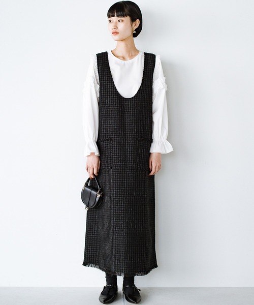 haco!（ハコ）の「きっちりと普段づかいの両立可能！　しっかり使えてちゃんと華やぐツイードジャンパースカート〈日々グッジョ部’s idea〉（ジャンパースカート・レディース・ブラック・SMALL/LARGE/MEDIUM/X-LARGE）」の2枚目の写真