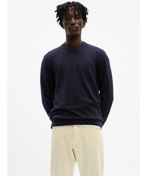 GAP（ギャップ）の「CashSoft カシミヤタッチ ニットプルオーバー(ユニセックス)（ニット/セーター・メンズ・ブラック/ネイビー/グレー/マルチ/ブルー/チャコールグレー・S/L/M/XL/XS）」の4枚目の写真