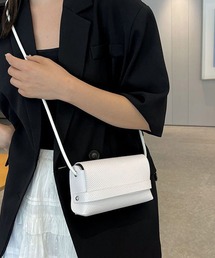 コンパクトショルダーバッグ