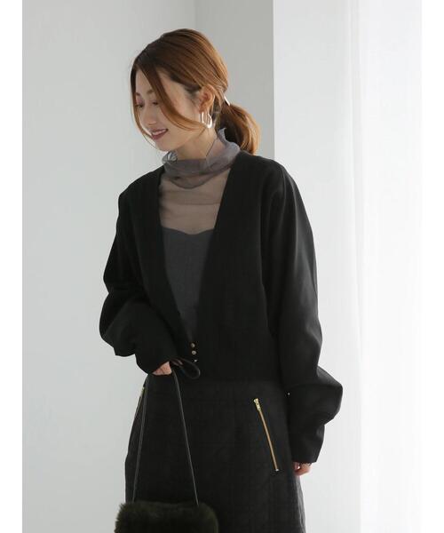 Te chichi（テチチ）の「前後2WAYパール釦スタンドフリルブラウス（シャツ/ブラウス・レディース・ブラック/オフホワイト/ネイビー・F）」の4枚目の写真