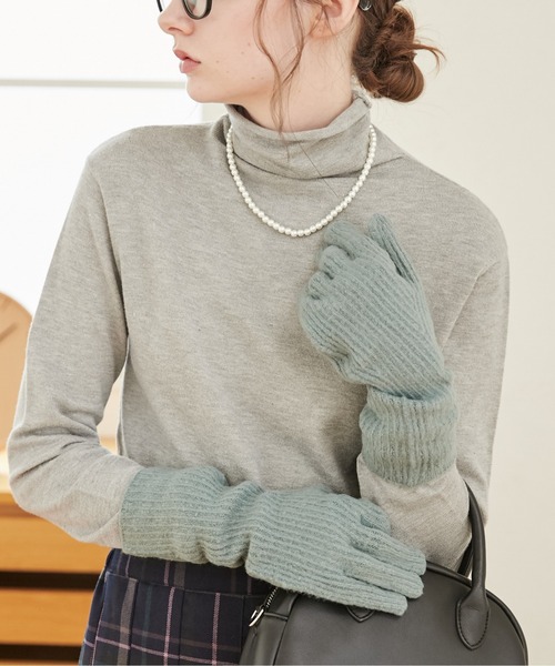 ANGIE（アンジー）の「【スマホ対応】リブニットグローブ/ニット手袋（手袋・レディース・グレー/ブラック/アイボリー/ベージュ・FREE）」の4枚目の写真