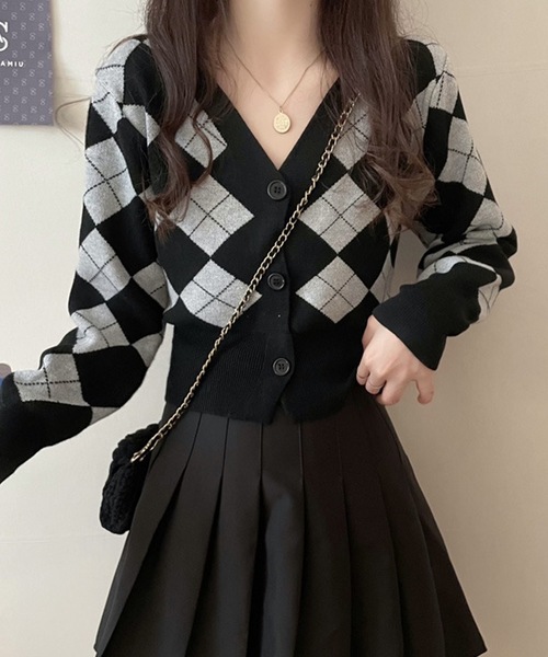 shopnikoniko（ショップニコニコ）の「ショート丈 アーガイルチェック柄 ニットカーディガン（カーディガン/ボレロ・レディース・ブラック・フリー）」の6枚目の写真