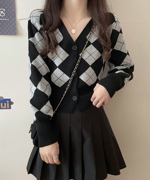 shopnikoniko（ショップニコニコ）の「ショート丈 アーガイルチェック柄 ニットカーディガン（カーディガン/ボレロ・レディース・ブラック・フリー）」の7枚目の写真