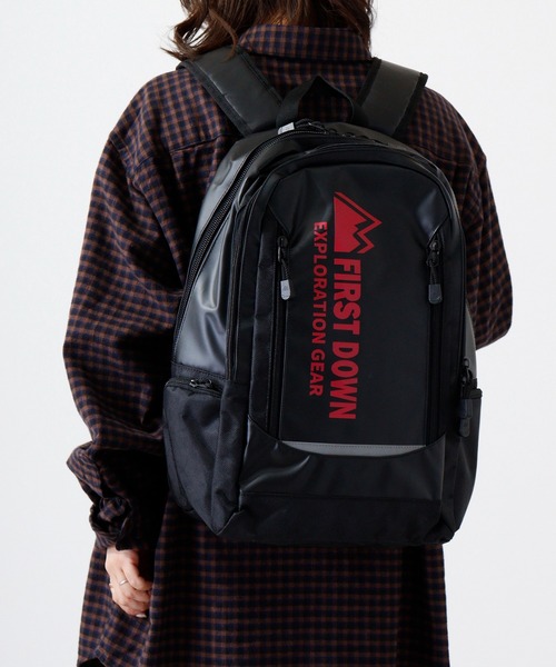 FIRST DOWN（ファーストダウン）の「JUNESELECT FIRSTDOWN　ターポリンリュック バックパック（バックパック/リュック・レディース・ブラック×ピンク/ブラック×ブラック/ブラック×ホワイト/ブラック×グリーン・FREE）」の7枚目の写真