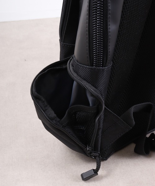 FIRST DOWN（ファーストダウン）の「JUNESELECT FIRSTDOWN　ターポリンリュック バックパック（バックパック/リュック・レディース・ブラック×ピンク/ブラック×ブラック/ブラック×ホワイト/ブラック×グリーン・FREE）」の21枚目の写真