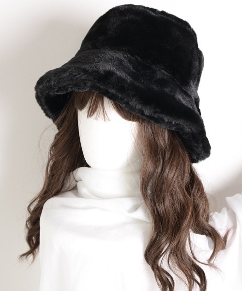 VIBGYOR Women（ヴィブジョー　ウィメン）の「【float】リバーシブル フェイクファー キルティング バケットハット（ハット・レディース・ブラック/アイボリー/オフホワイト/アッシュブラウン/ベージュ/ライトグレー/ワインレッド/ライトブラウン・FREE）」の11枚目の写真