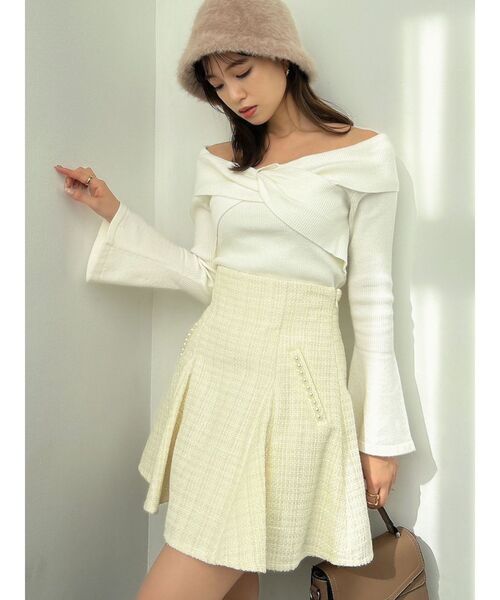 dazzlin（ダズリン）の「ツイストクロスニットトップス（ニット/セーター・レディース・ピンク/チャコールグレー/オフホワイト/シルバー/レッド・FREE）」の22枚目の写真