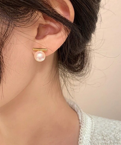 Lace Ladies(レースレディース)の「ソリッド パール メタリック バー ピアス(ピアス(両耳用)・レディース・ホワイト/グレー・FREE)」の13枚目の写真