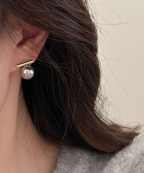Lace Ladies(レースレディース)の「ソリッド パール メタリック バー ピアス(ピアス(両耳用)・レディース・ホワイト/グレー・FREE)」の12枚目の写真