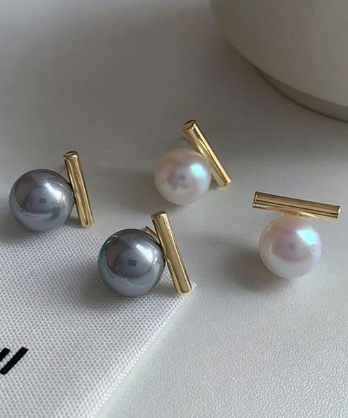 Lace Ladies(レースレディース)の「ソリッド パール メタリック バー ピアス(ピアス(両耳用)・レディース・ホワイト/グレー・FREE)」の10枚目の写真