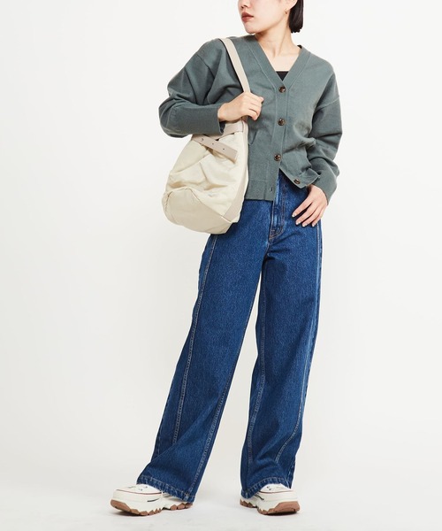 CONVERSE TOKYO（コンバーストウキョウ）の「WAIST TACK SHORT KNIT CARDIGAN（カーディガン/ボレロ・レディース・ベージュ/レッド/グリーン・FREE）」の11枚目の写真