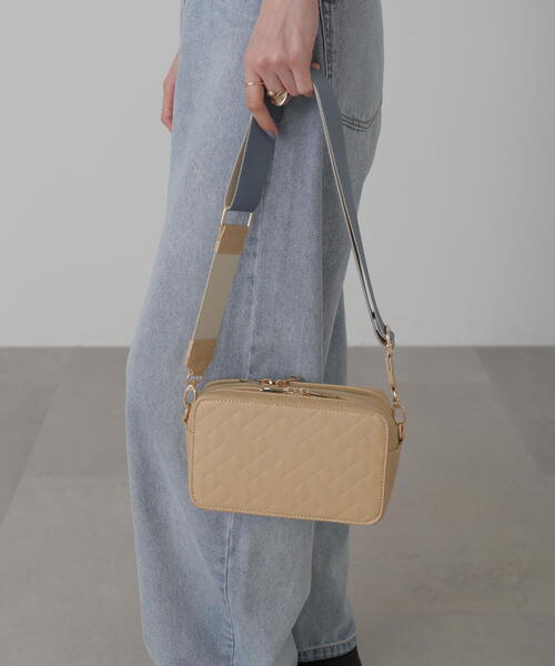 FREE'S MART（フリーズマート）の「◇Wジップバッグ（ボディバッグ/ウエストポーチ・レディース・ベージュ/ホワイト/ブラック・ﾌﾘ-）」の3枚目の写真