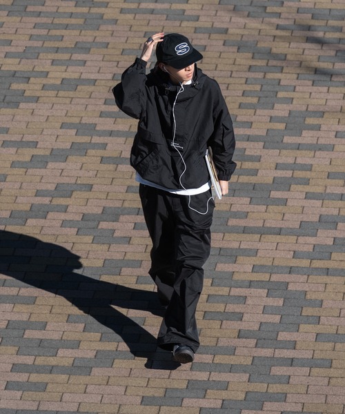 Adoon plain（アドーンプレーン）の「ナイロンアノラックパーカー（ブルゾン・メンズ・チャコールグレー/ブラック・MEDIUM/LARGE）」の18枚目の写真