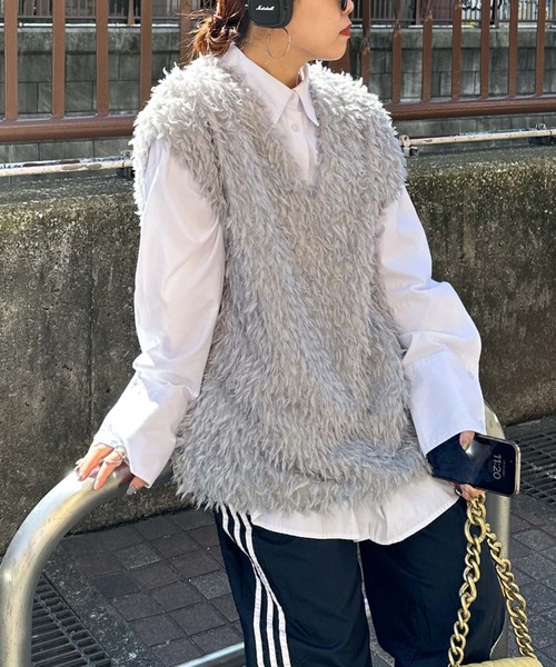 archives（アルシーヴ）の「〈limited〉FEATHER 2WAY VEST（ベスト・レディース・アイボリー/ブルー/グレー・MEDIUM）」の2枚目の写真